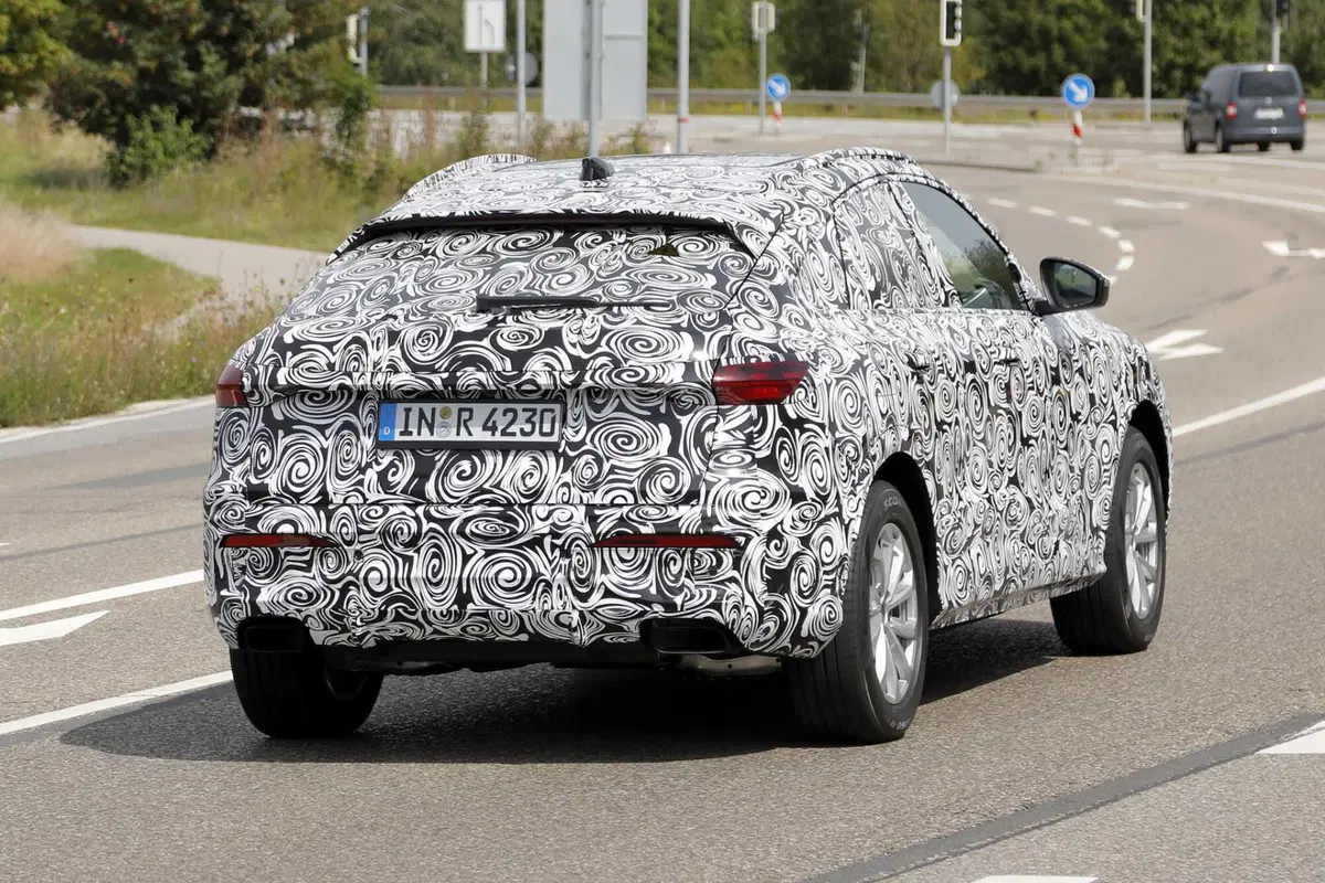 Audi Q5 Sportback: arriva la nuova generazione, ecco cosa cambia | Foto Spia  (14)