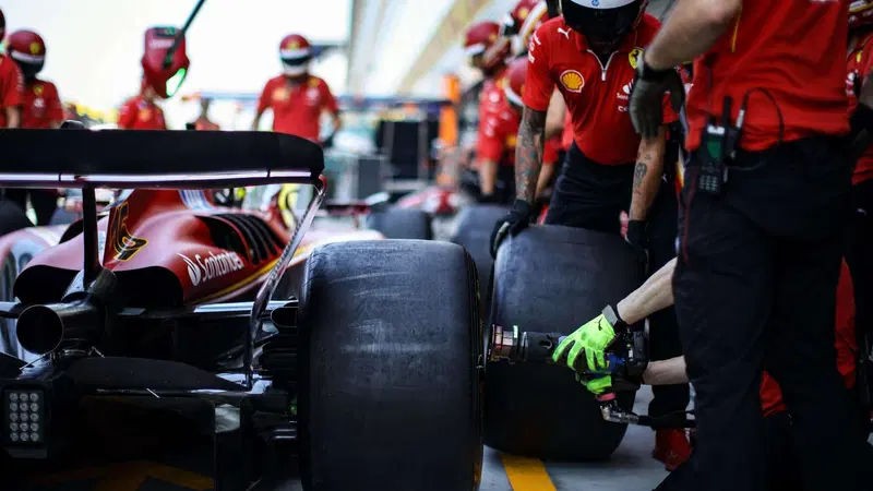 Formula 1. GP d'Italia: Red Bull, Ferrari e McLaren in pista con ali posteriori specifiche per Monza