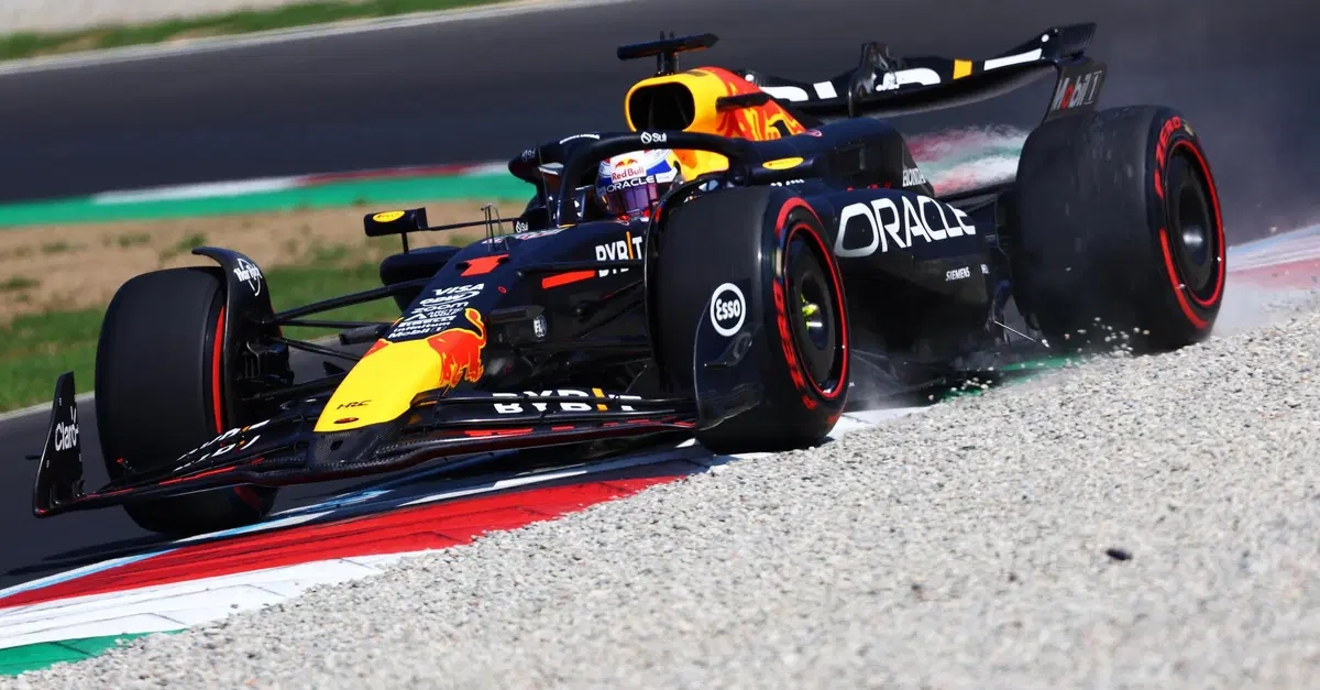 F1. GP d'Italia, Verstappen comanda le FP1 di Monza, bene Ferrari. Antonelli nel muro alla Parabolica