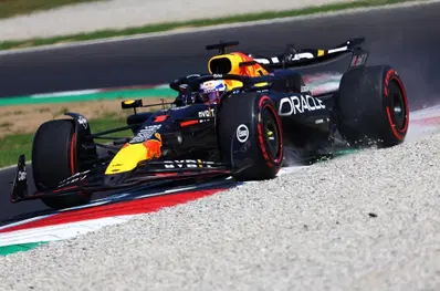 F1. GP d'Italia, Verstappen comanda le FP1 di Monza, bene Ferrari. Antonelli nel muro alla Parabolica
