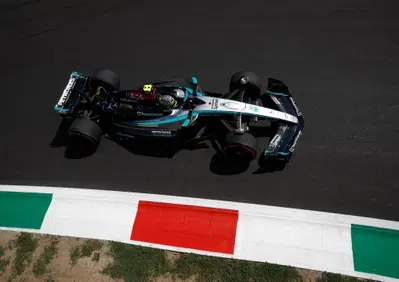 F1. GP d'Italia: Hamilton il più veloce delle FP2 di Monza davanti a Norris e Sainz