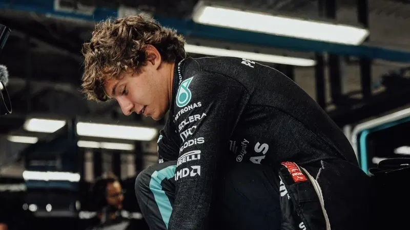 F1. GP Monza, Kimi Antonelli dopo l'incidente: "Ho spinto troppo, non mi sento molto bene"