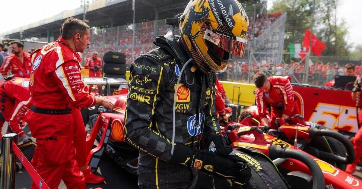 F1. GP d'Italia, Sainz: "Io e Leclerc abbiamo sofferto molto di degrado ad un certo punto, ma fortunatamente siamo riusciti a recuperare e lui ha vinto"