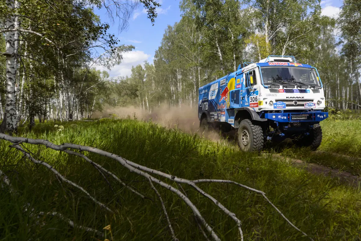 SWR16 Telex 03. Despres (Peugeot) vince e assume il Comando (7)