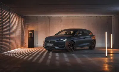 Cupra Leon 1.5 Hybrid come va su strada. E in pista con la TCR [VIDEO]