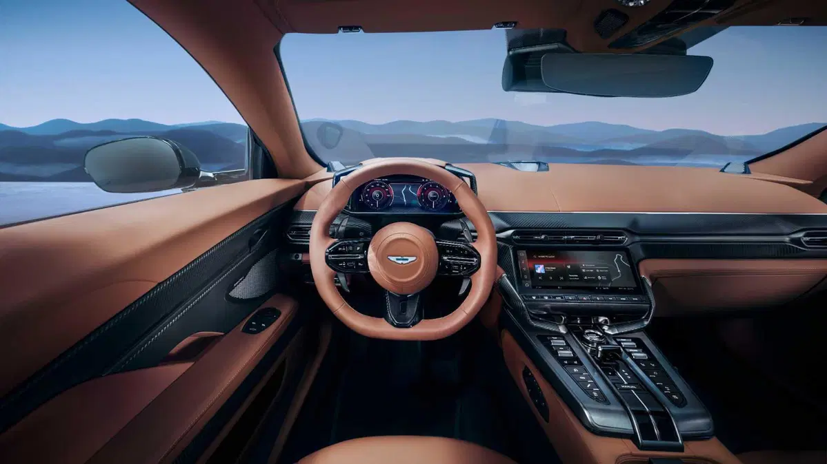 Aston Martin Vanquish: il ritorno dell'auto di James Bond più potente che mai col 12V  (23)