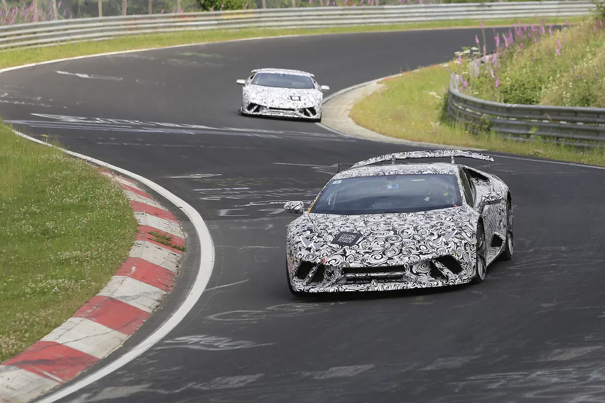 Lamborghini Huracàn Superleggera: ecco le foto spy (3)