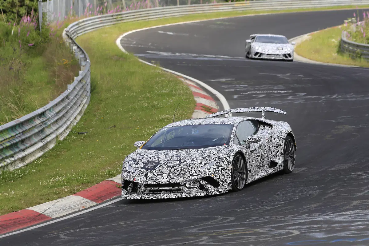 Lamborghini Huracàn Superleggera: ecco le foto spy (4)
