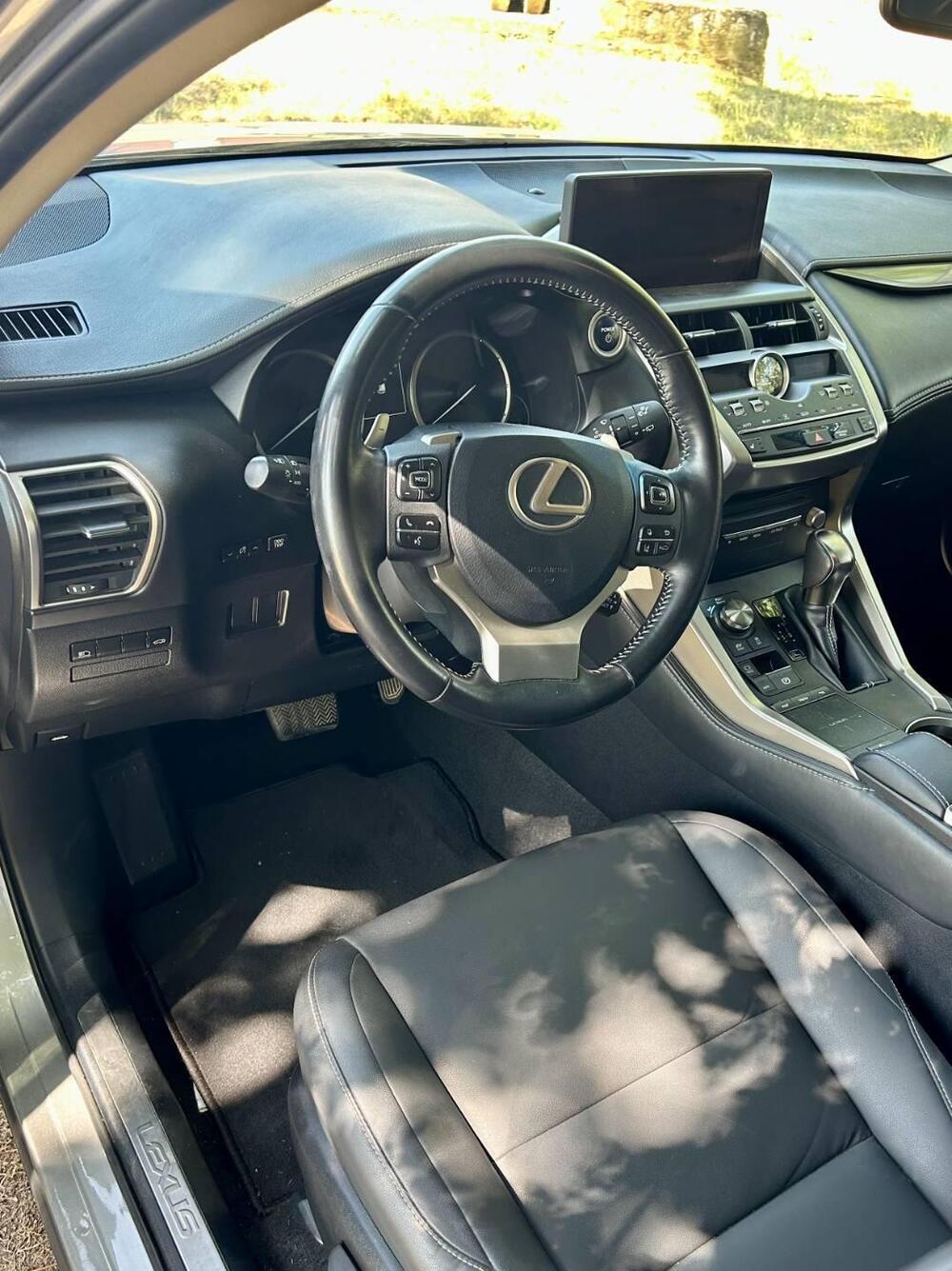 Lexus NX usata a Arezzo (13)