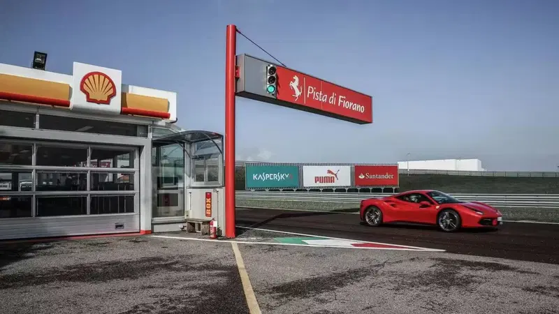 F1. Fiorano raddoppia: ecco il Fast Track Ferrari, un nuovo tracciato coperto per l'omologazione di nuove vetture di serie e i prototipi