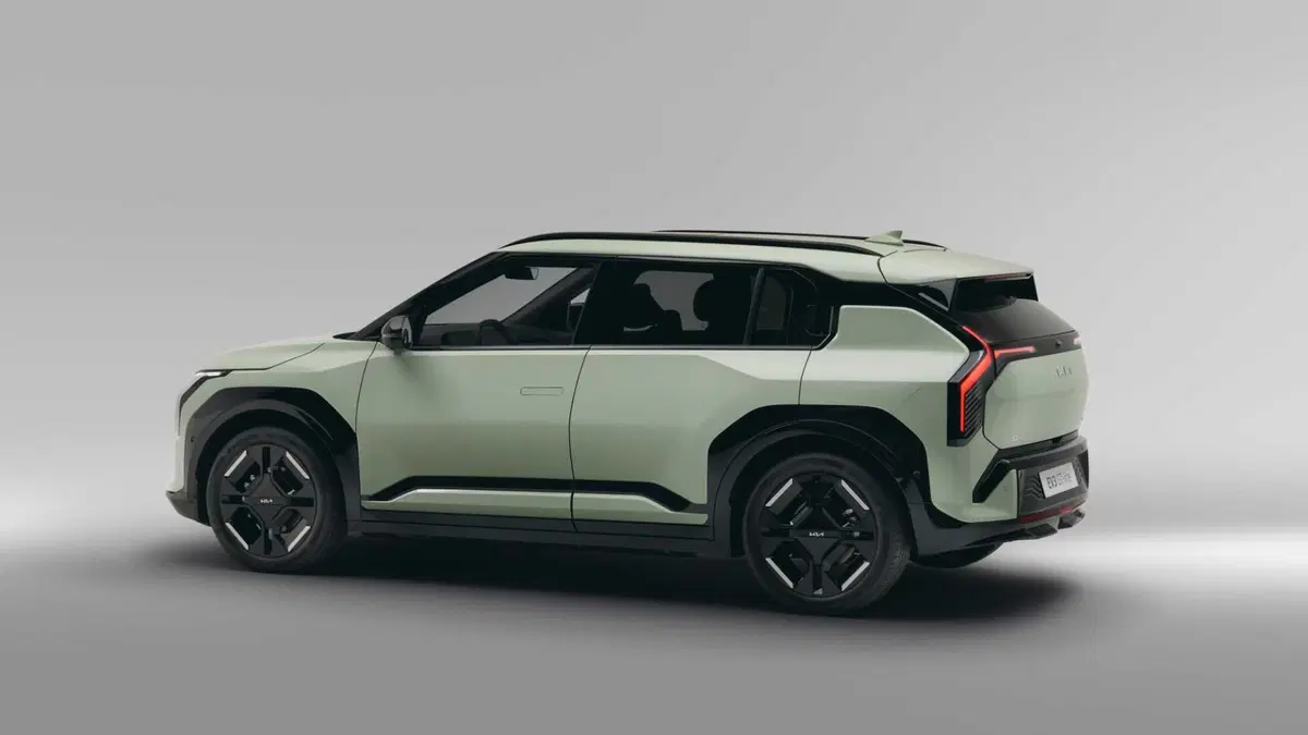 Kia EV3 81,4 kWh GT-line (8)