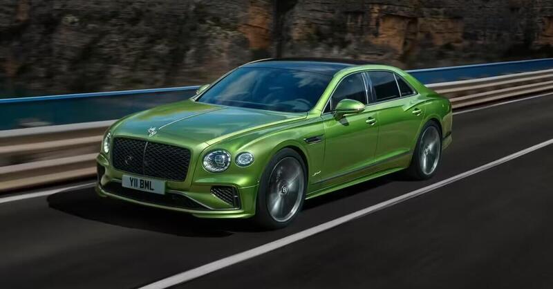 Bentley, la Flying Spur diventa PHEV: le novit&agrave; della nuova generazione