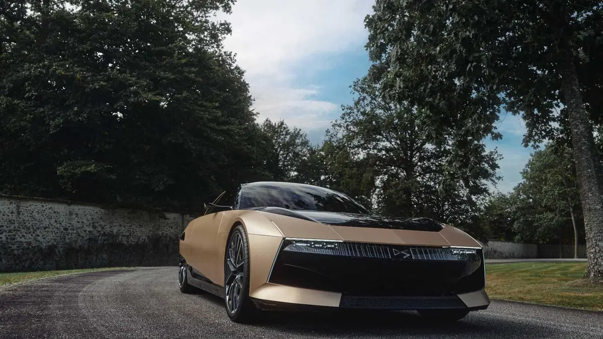 SM TRIBUTE: Il ritorno di un’icona di DS Automobiles (4)