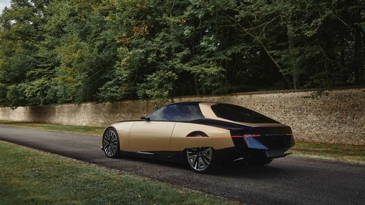 SM TRIBUTE: Il ritorno di un’icona di DS Automobiles (5)