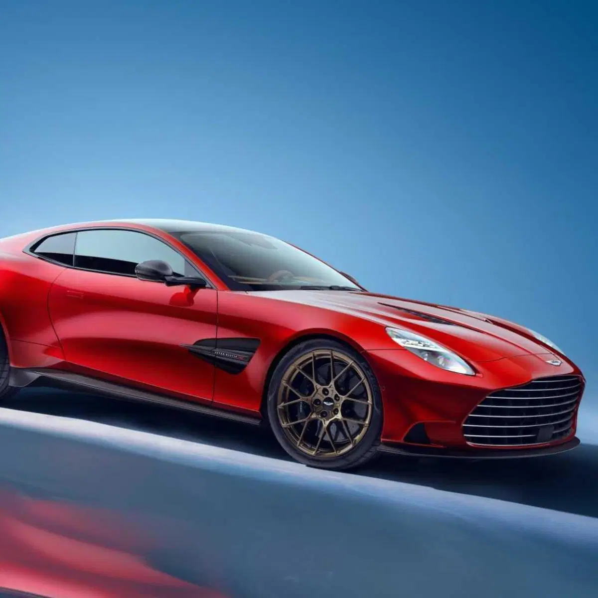 Aston Martin Vanquish (2024-->>)