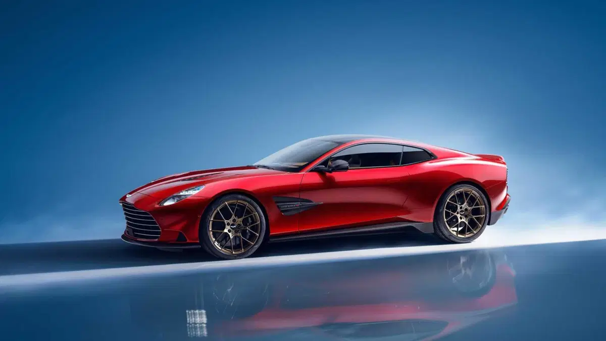 Aston Martin Vanquish (2024-->>) (3)