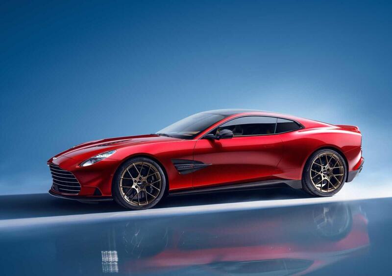 Aston Martin Vanquish (2024-->>) (3)