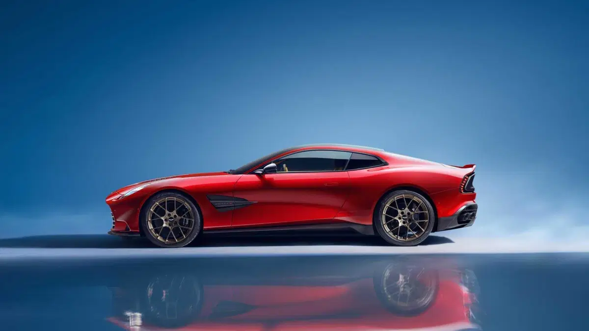 Aston Martin Vanquish (2024-->>) (9)