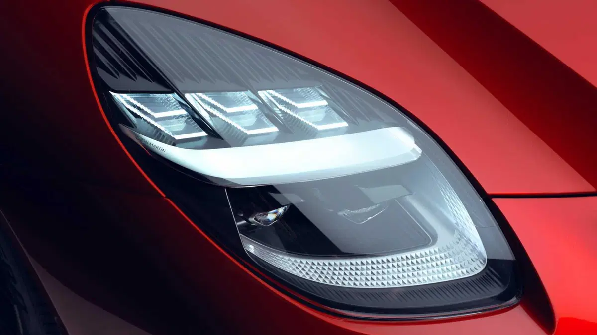 Aston Martin Vanquish (2024-->>) (16)