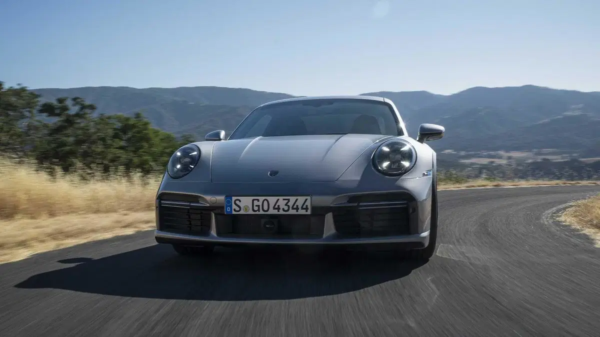 Porsche 911 Coupé 3.7 Turbo 50 Anni (4)
