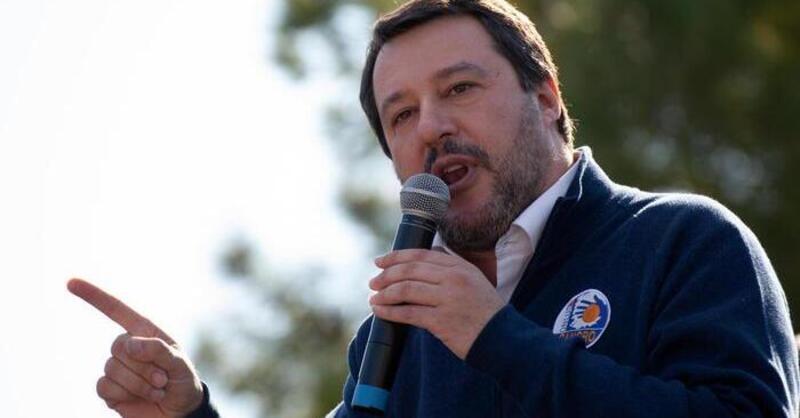 Stop endotermiche 2035, Salvini: &quot;Un suicidio senza senso&quot;