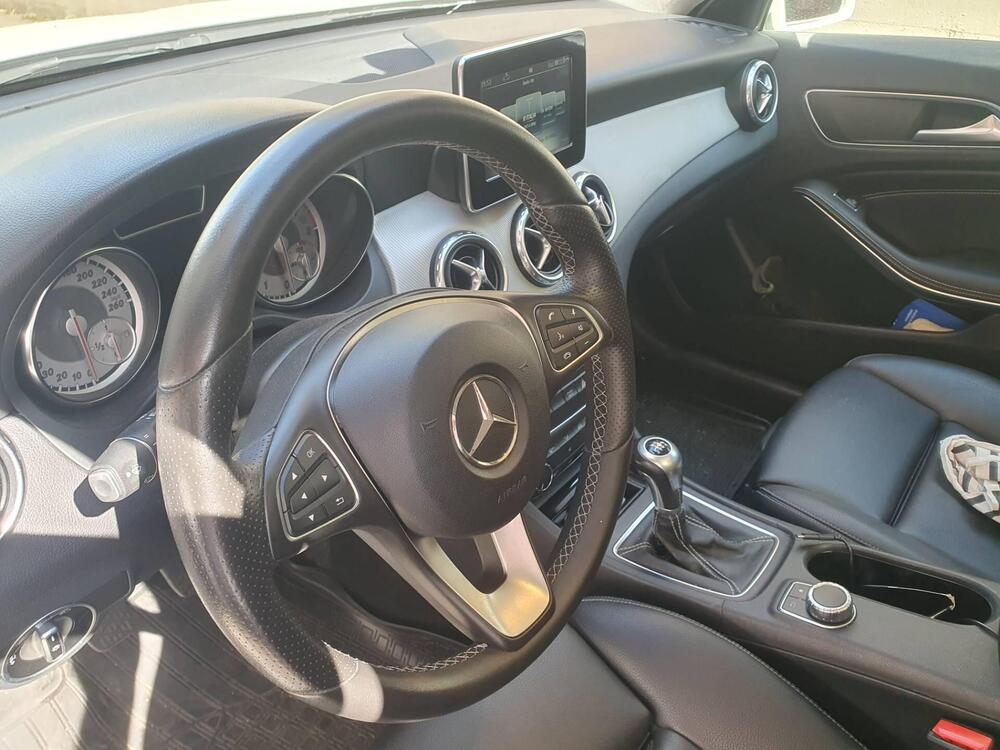 Mercedes-Benz GLA SUV usata a Prato (2)