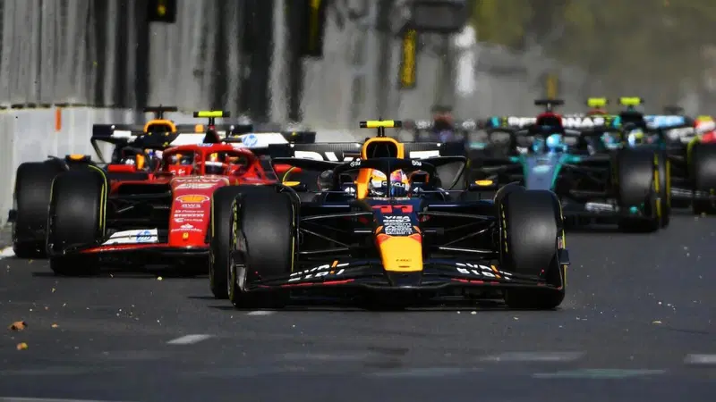F1. GP Baku, la dinamica del contatto Sainz-Perez: "Non &egrave; stata colpa mia". Il verdetto della FIA