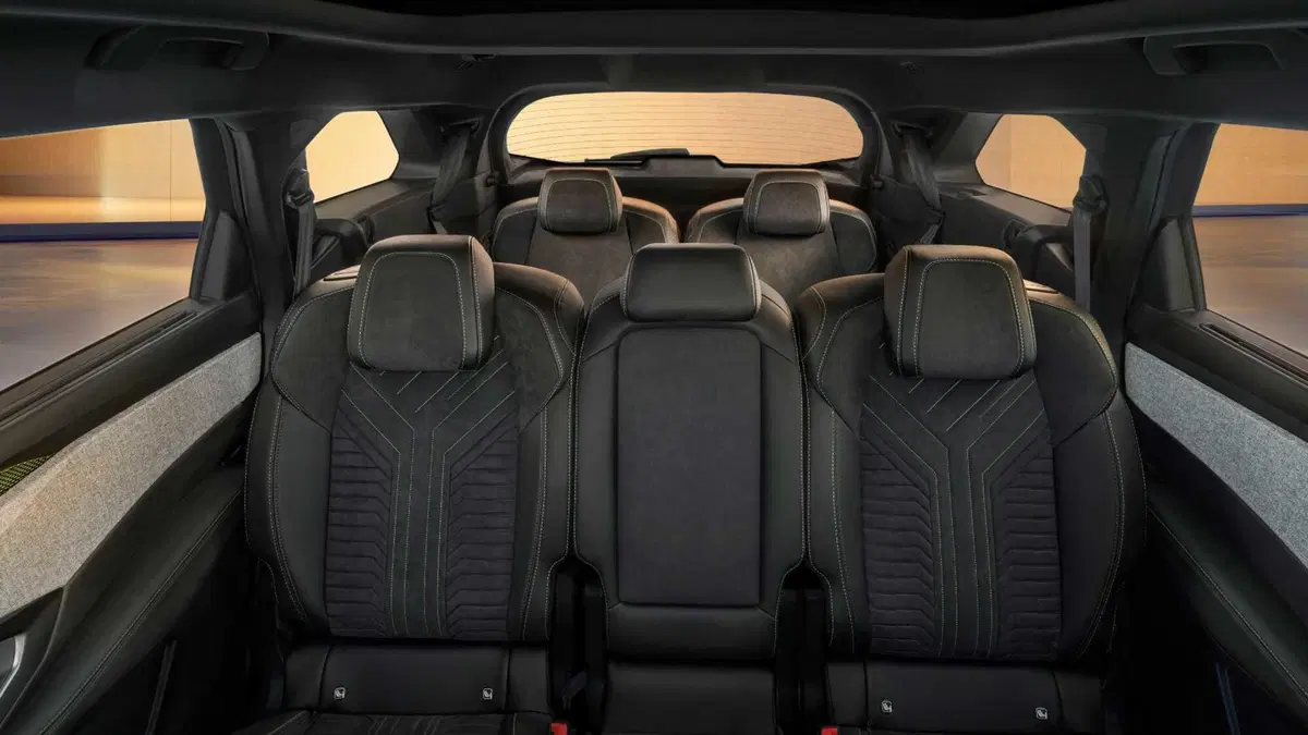 Peugeot 5008 (2024-->>) (12)