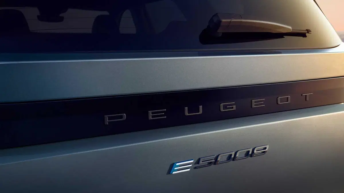 Peugeot 5008 (2024-->>) (21)