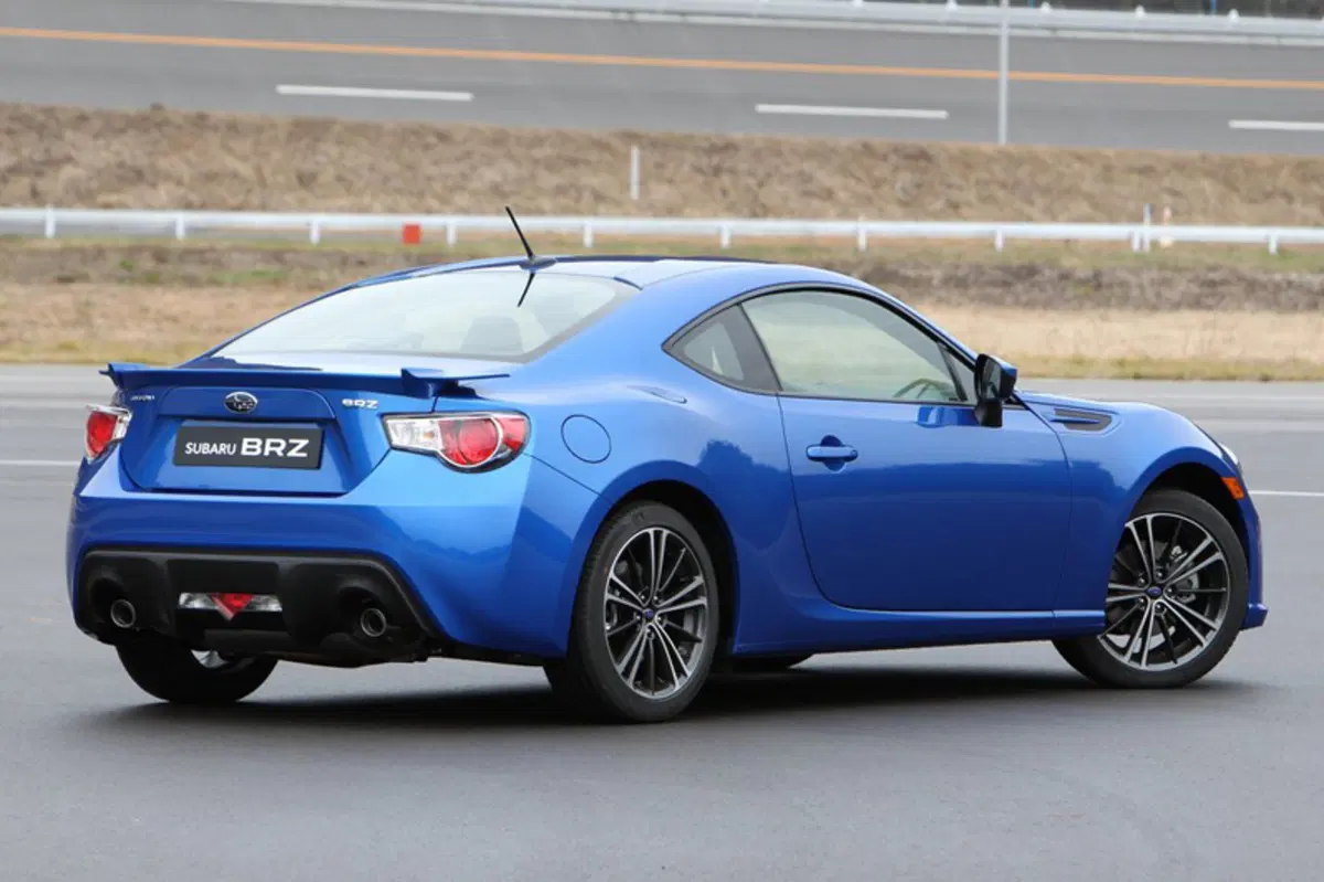 Subaru BRZ 2.0i 6mt (4)
