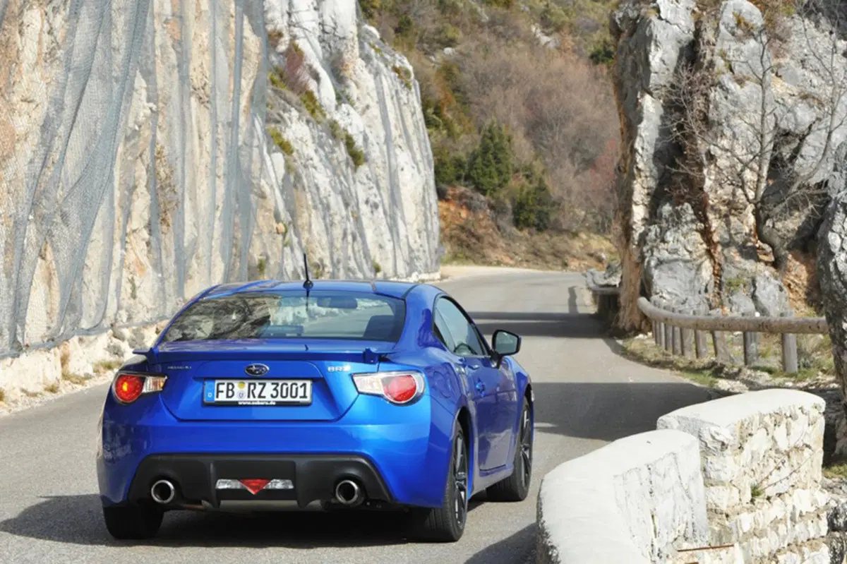 Subaru BRZ 2.0i 6mt (5)