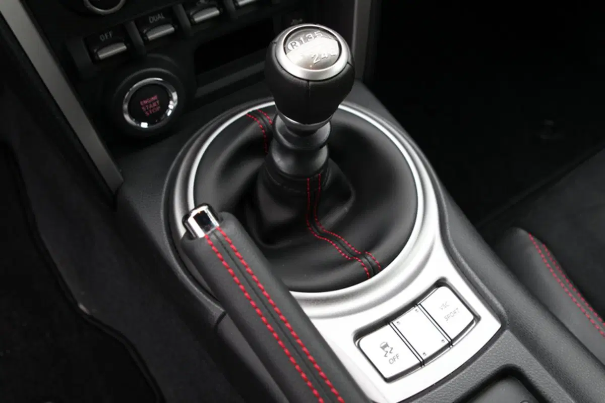 Subaru BRZ 2.0i 6mt (17)