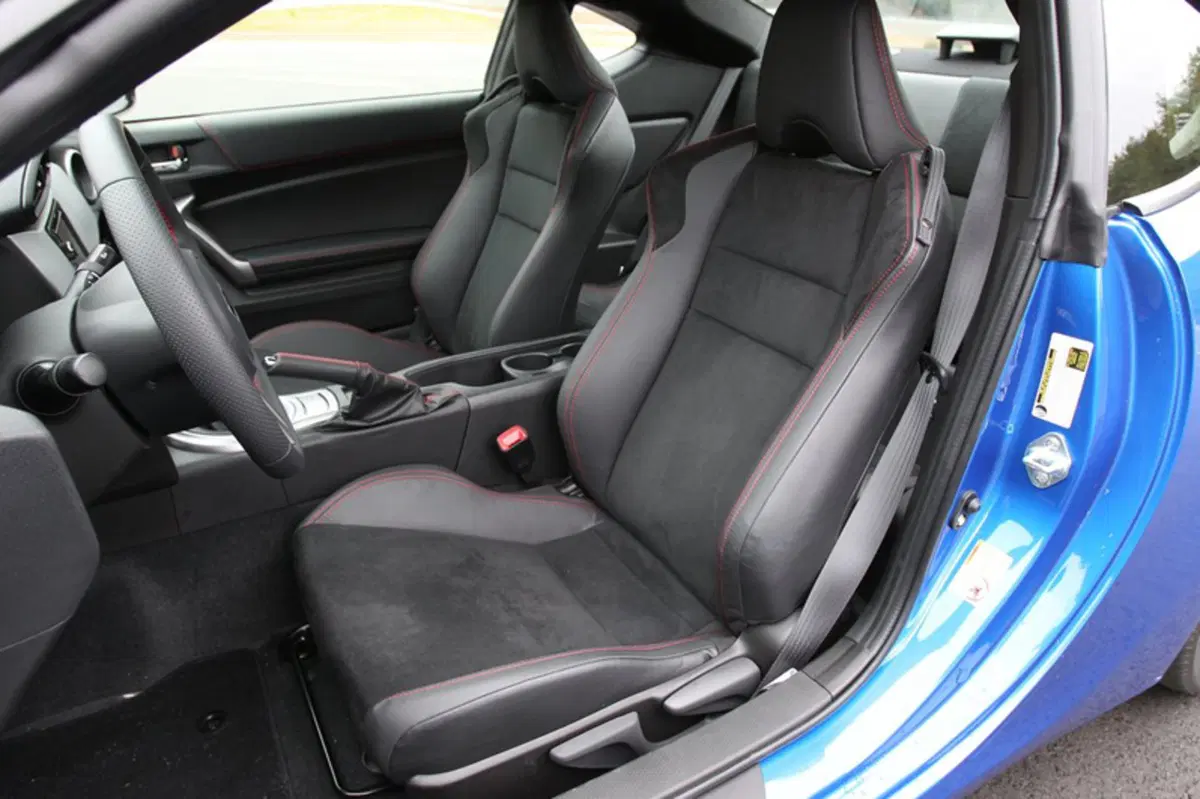 Subaru BRZ 2.0i 6mt (18)