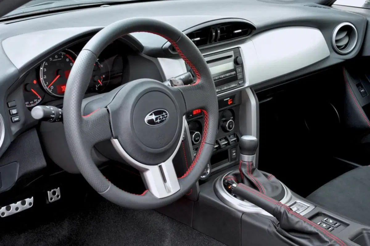 Subaru BRZ 2.0i 6mt (22)