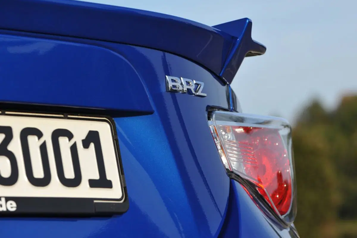 Subaru BRZ 2.0i 6mt (25)