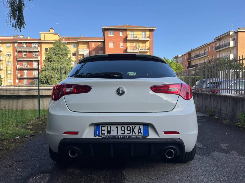 Alfa Romeo Giulietta usata a Bergamo (4)