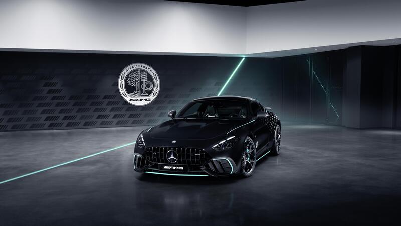 Mercedes AMG GT 63 Pro Plus: la versione speciale in livrea F1