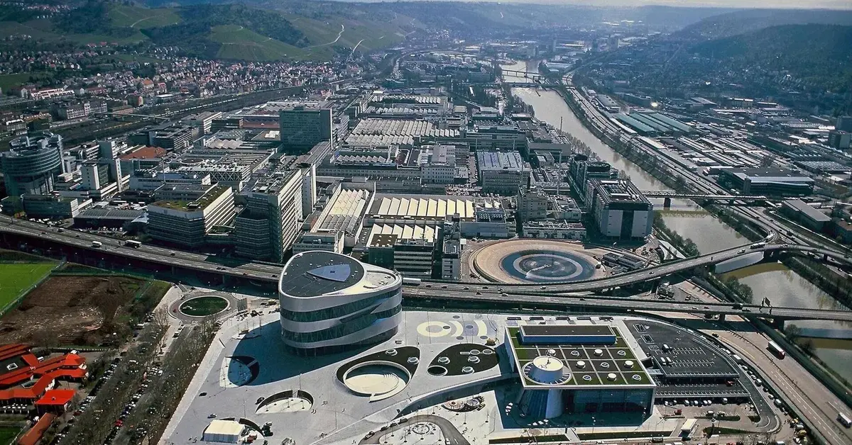 Mercedes controcorrente: investiamo miliardi di dollari in Cina
