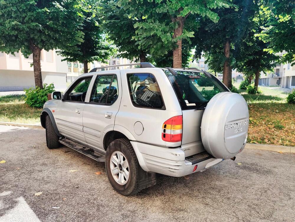 Opel Frontera usata a Pescara (13)