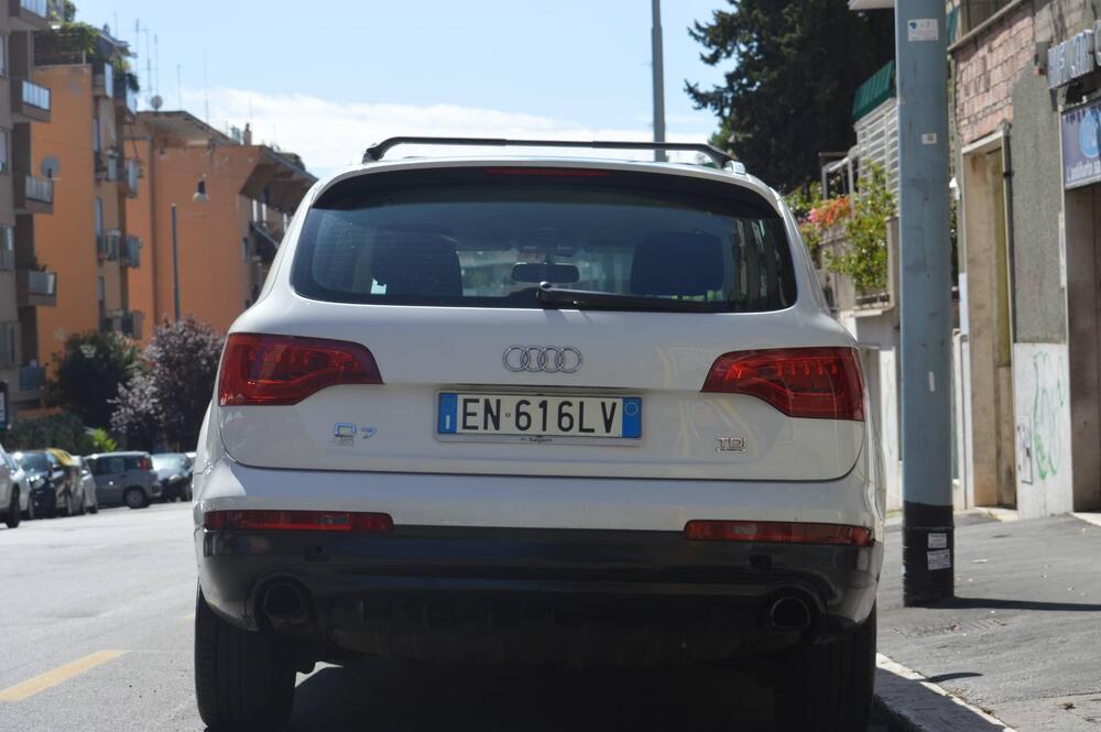 Audi Q7 usata a Roma (7)