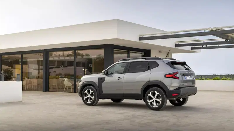 Dacia Duster: porte aperte in concessionaria, com'&egrave; fatto da vicino [VIDEO]