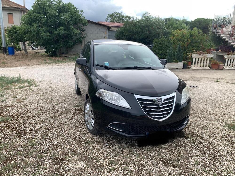 Lancia Ypsilon usata a Ascoli Piceno (3)