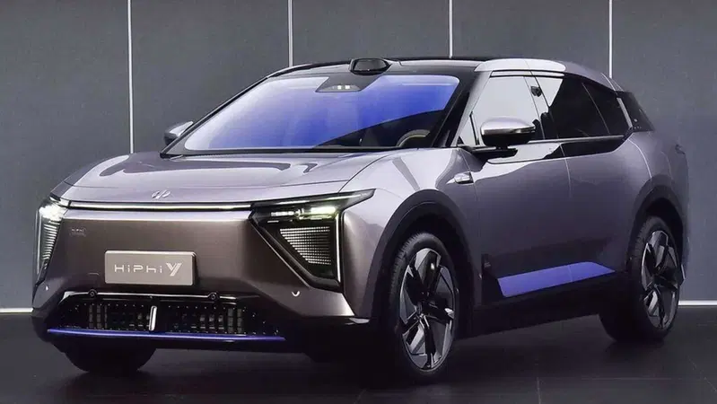 HiPhi "ruba" il nome a Tesla: quest'auto elettrica si chiama Y 
