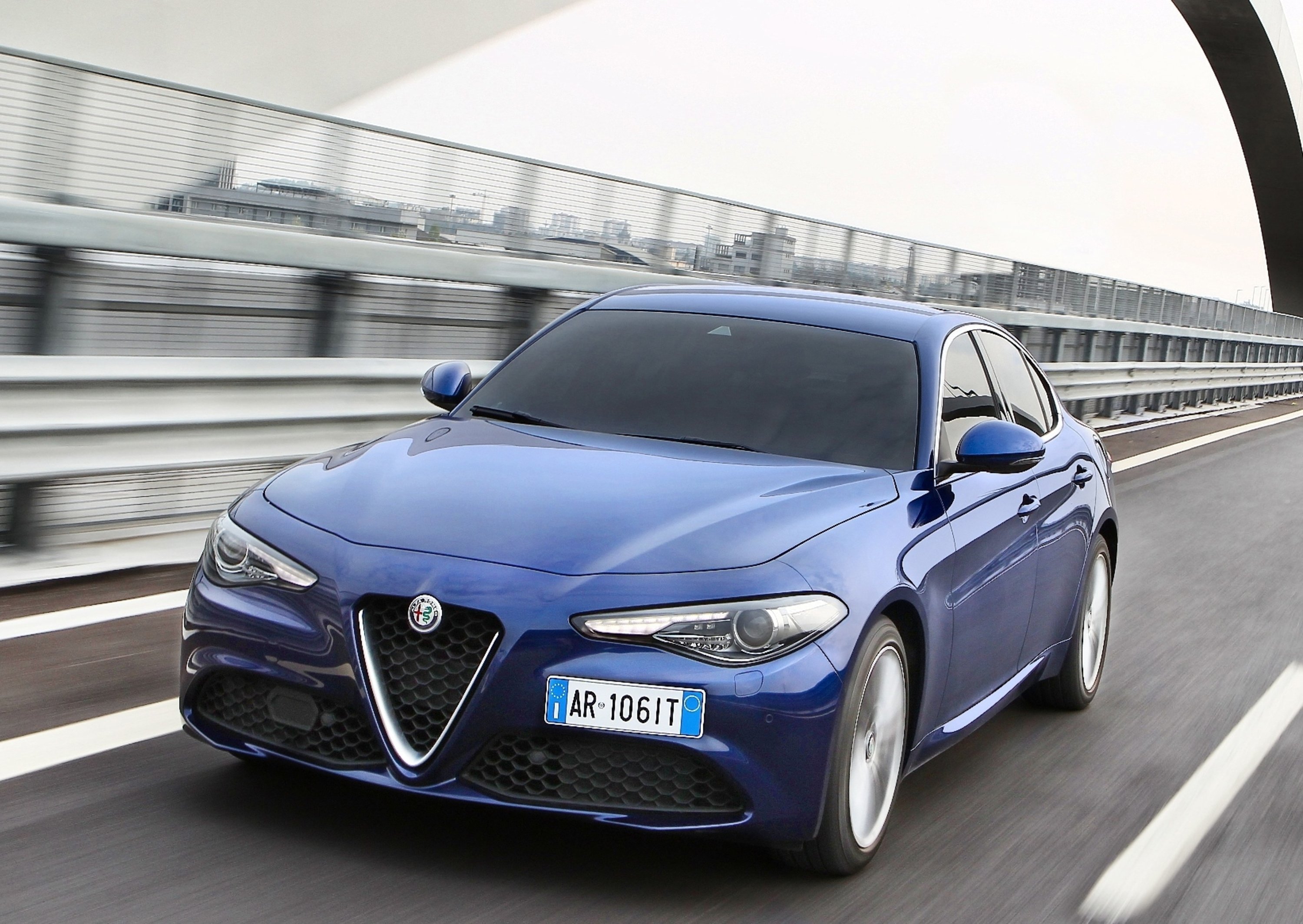 Alfa Romeo Giulia: ferie ridotte agli operai a causa dei troppi ordini da evadere
