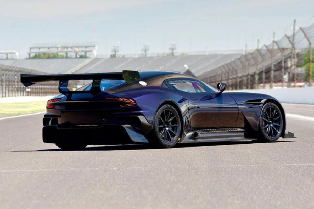 Aston Martin Vulcan: all'asta l'esemplare numero 11 (7)