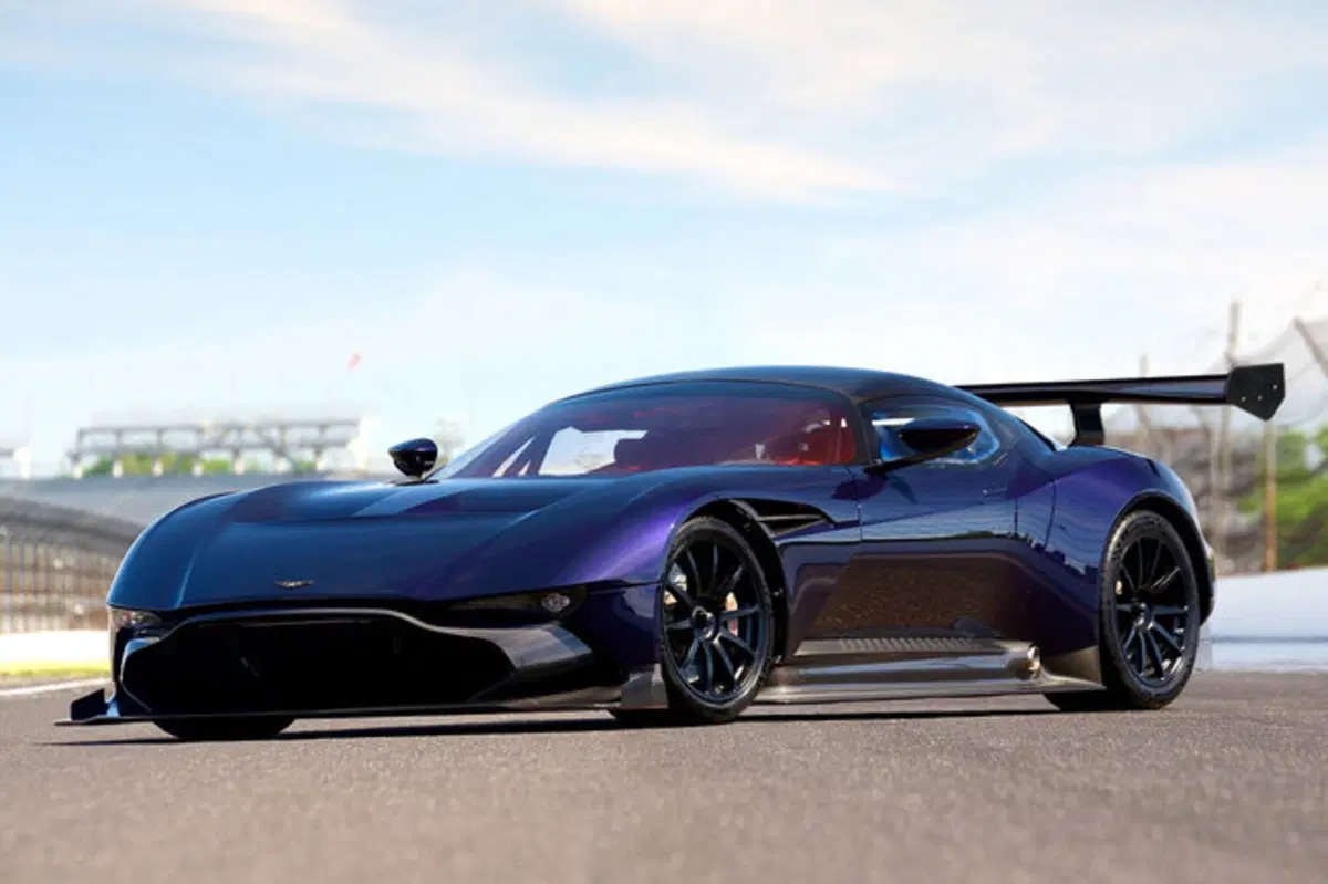 Aston Martin Vulcan: all'asta l'esemplare numero 11