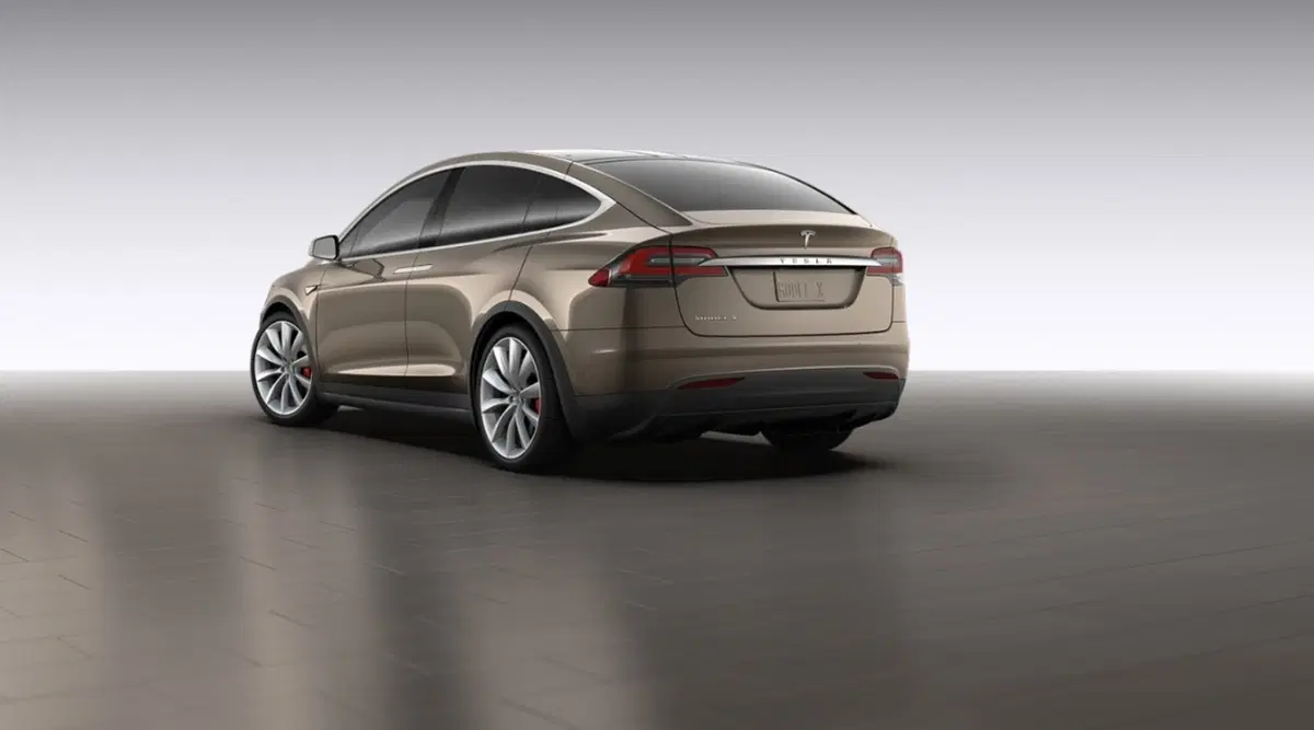 Tesla Model X, svelata la nuova crossover elettrica californiana (7)