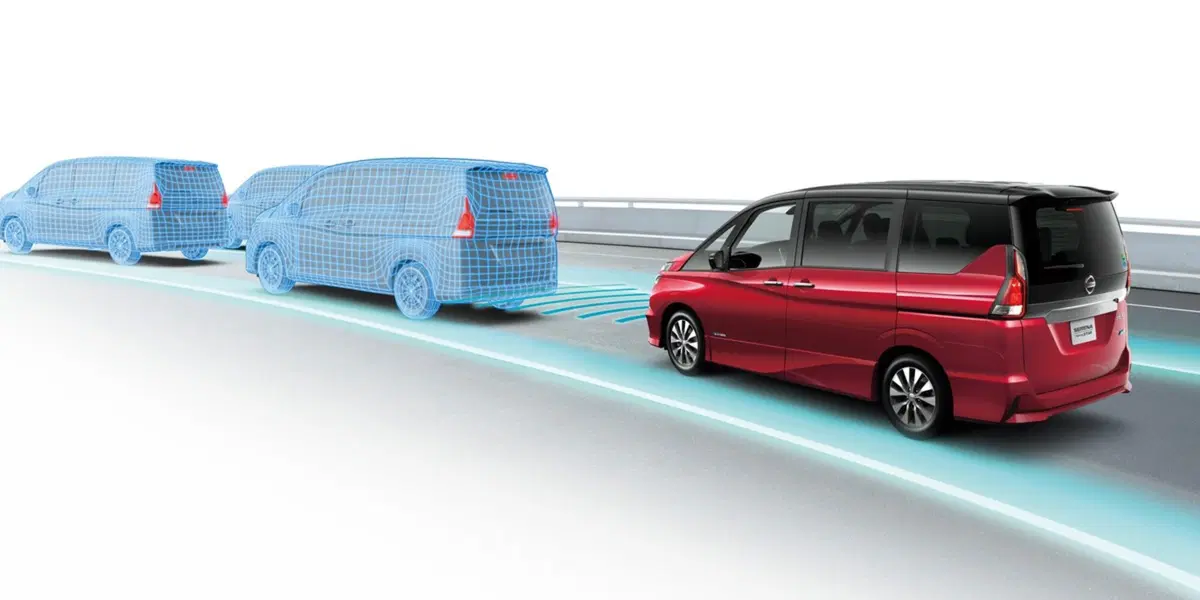 Nissan ProPilot: verso la guida autonoma (2)