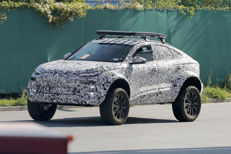 Audi Q6 e-tron Sportback: preparativi per una versione Dakar? [FOTO SPIA]