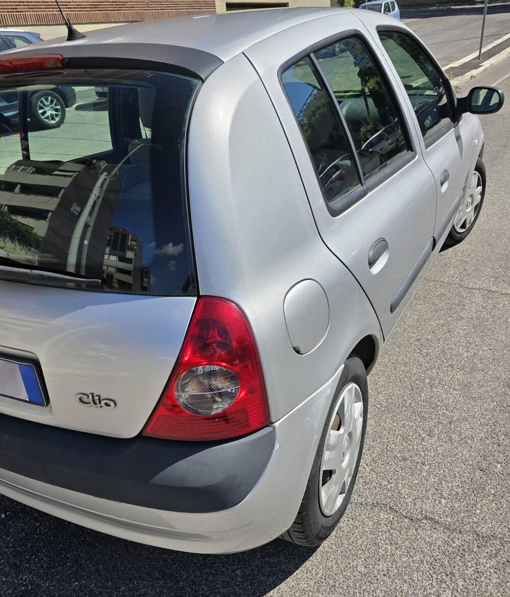 Renault Clio usata a Roma (20)